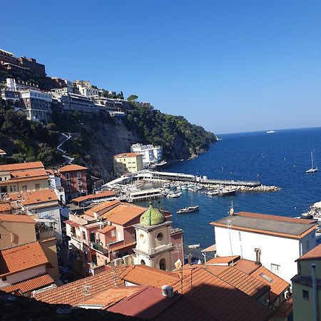 Grimaldi Guest Apartment Sorrento Esterno foto