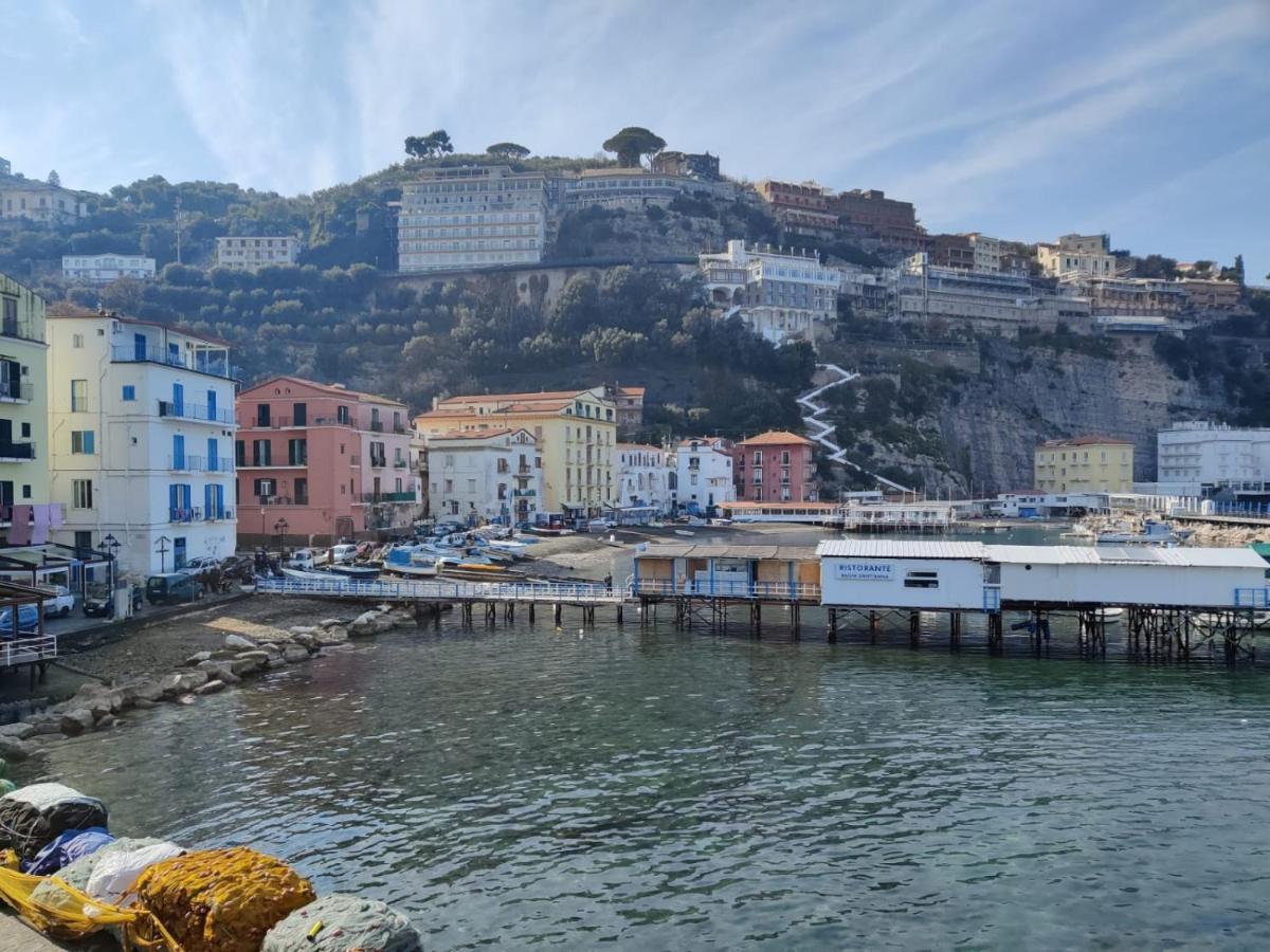 Grimaldi Guest Apartment Sorrento Esterno foto